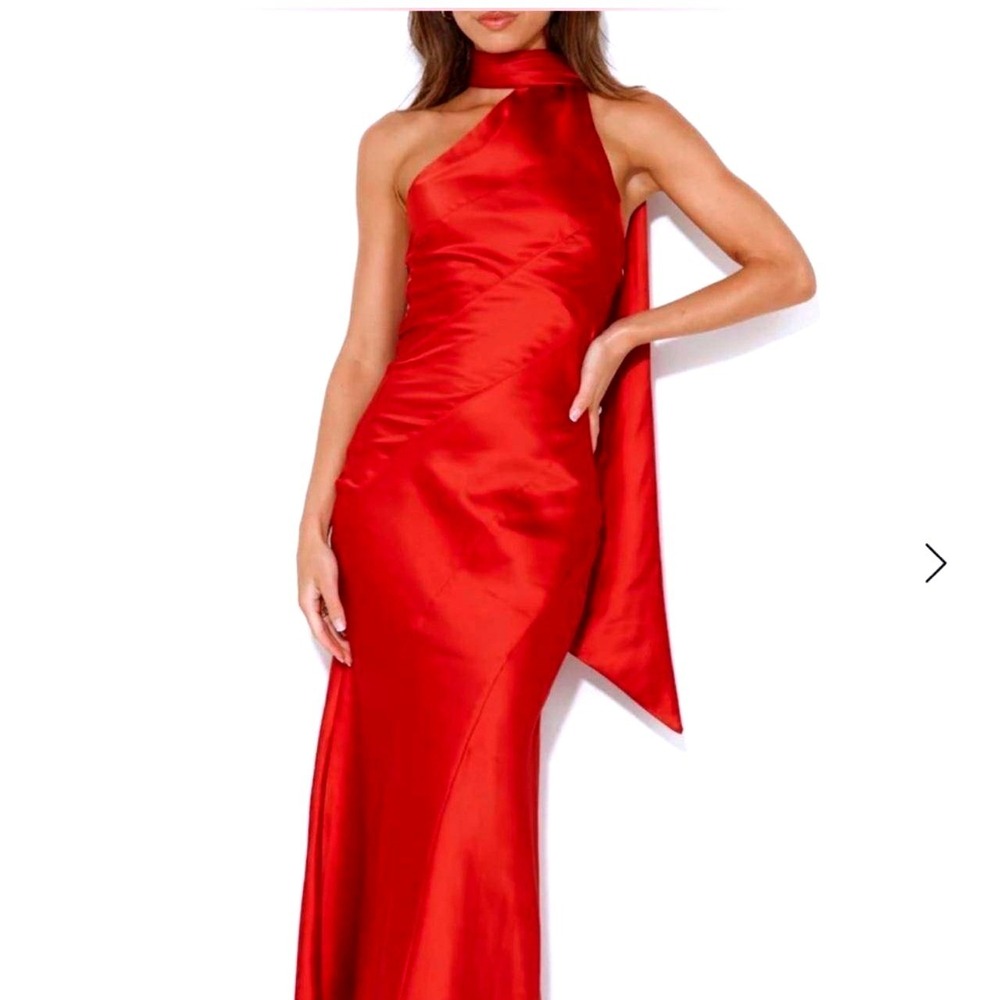 Hello Molly Red Satin One Shoulder Formal Size S US 4 AU 8 Beautiful Classy